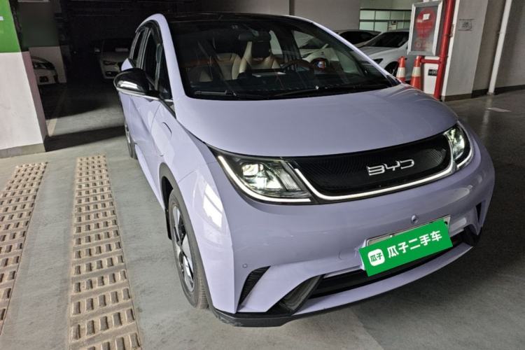 Used BYD Dolphin 2023 420 km Fashion Edition Front Right 45 Deg