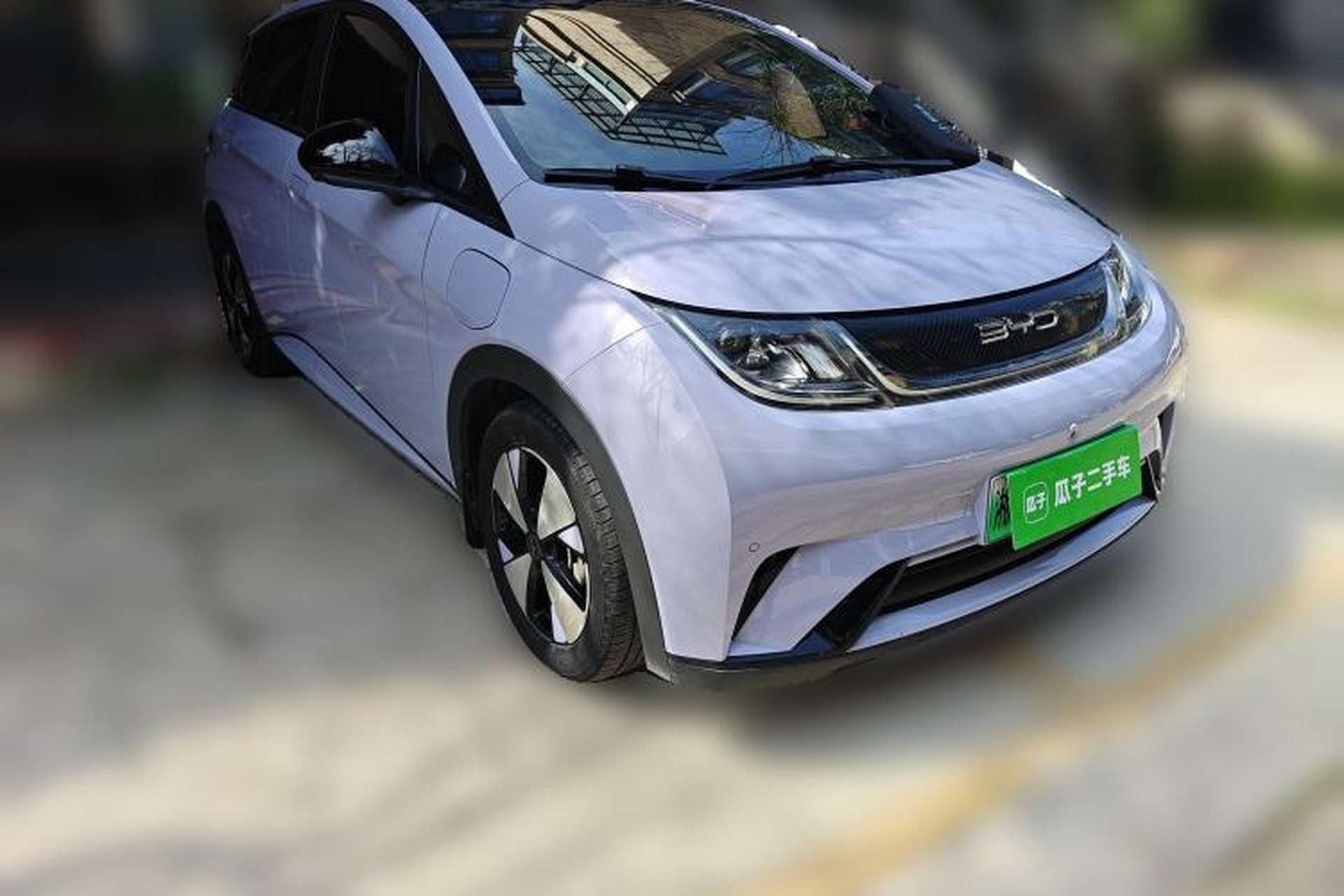 Used BYD Dolphin 2023 420 km Fashion Edition Front Right 45 Deg