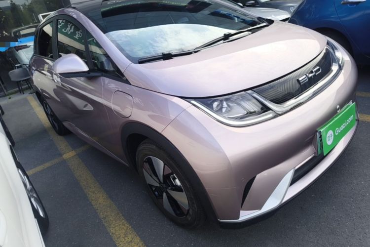 Used BYD Dolphin 2023 420 km Fashion Edition Front Right 45 Deg