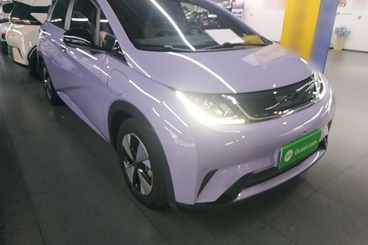 Used BYD Dolphin 2023 420 km Fashion Edition Front Right 45 Deg