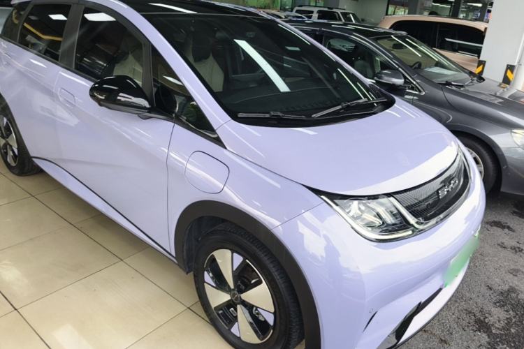 Used BYD Dolphin 2023 420 km Fashion Edition Front Right 45 Deg