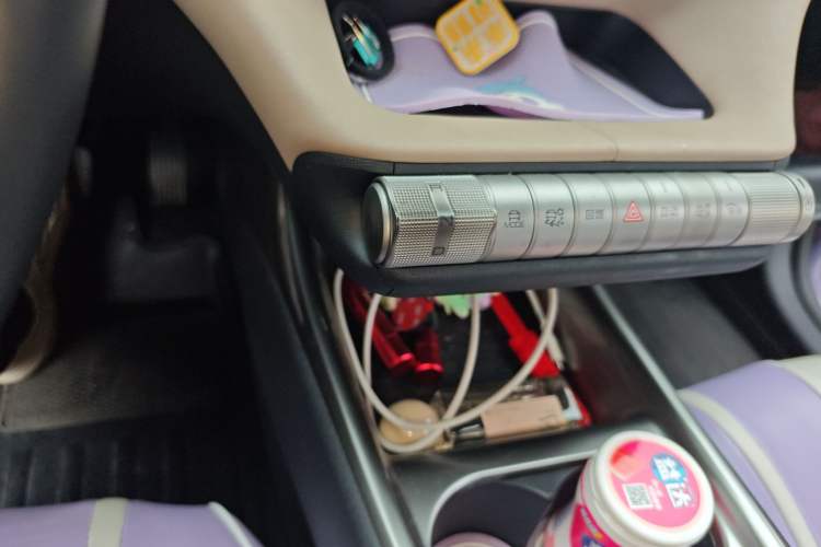 Used BYD Dolphin 2023 420 km Fashion Edition Gear Lever