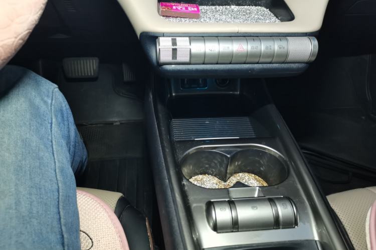 Used BYD Dolphin 2023 420 km Fashion Edition Gear Lever