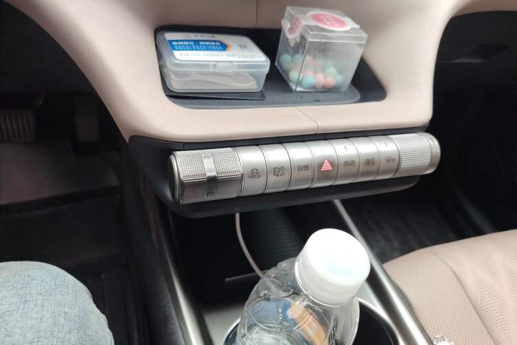 Used BYD Dolphin 2023 420 km Fashion Edition Gear Lever
