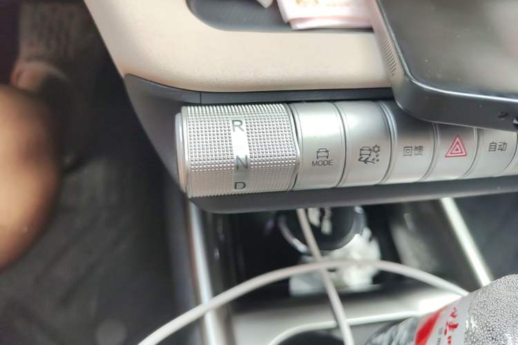Used BYD Dolphin 2023 420 km Free Version Gear Lever
