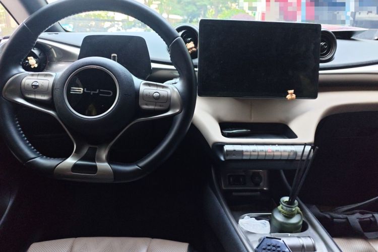 Used BYD Dolphin 2023 420 km Fashion Edition Interior 2