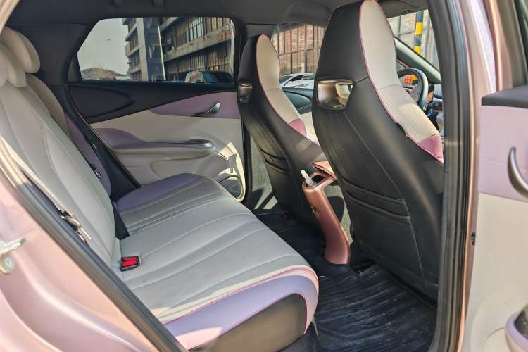 Used BYD Dolphin 2023 420 km Free Version Interior 3