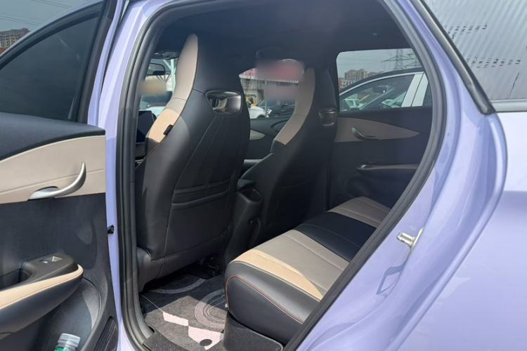 Used BYD Dolphin 2023 420 km Fashion Edition Interior 3