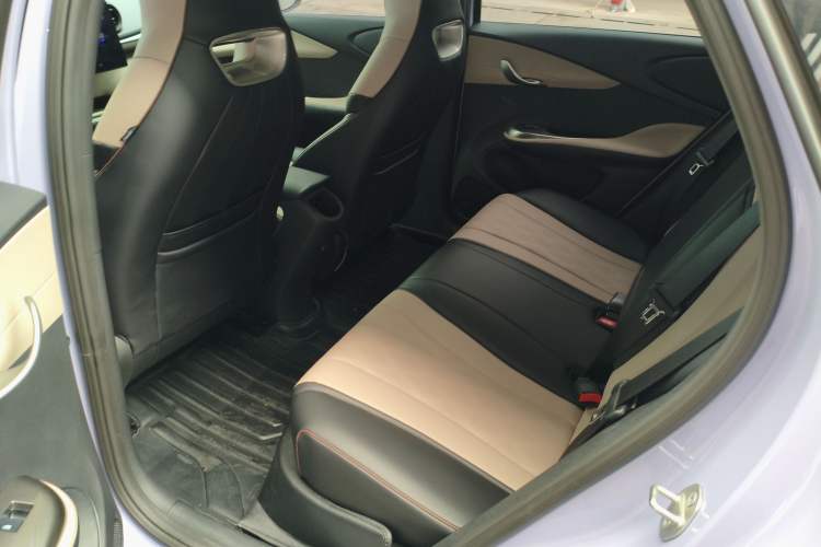 Used BYD Dolphin 2023 420 km Fashion Edition Interior 4