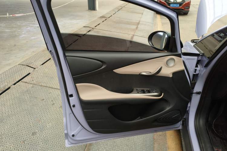 Used BYD Dolphin 2023 420 km Fashion Edition Interior 7
