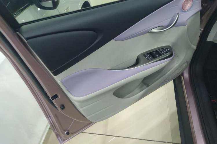 Used BYD Dolphin 2023 420 km Fashion Edition Interior 7