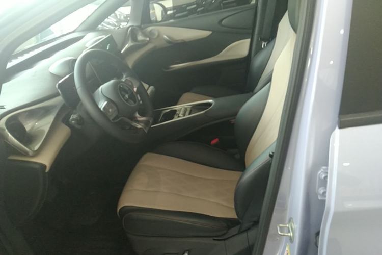 Used BYD Dolphin 2023 420 km Free Version Left Front Seat