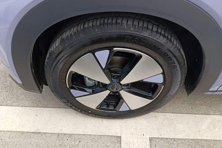 Used BYD Dolphin 2023 420 km Fashion Edition Left Front Wheel Hub