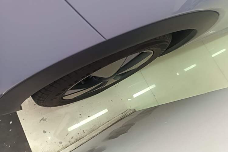 Used BYD Dolphin 2023 420 km Fashion Edition Left Front Wheel Hub
