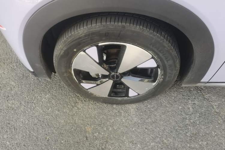 Used BYD Dolphin 2023 420 km Fashion Edition Left Front Wheel Hub