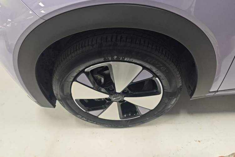 Used BYD Dolphin 2023 420 km Free Version Left Front Wheel Hub