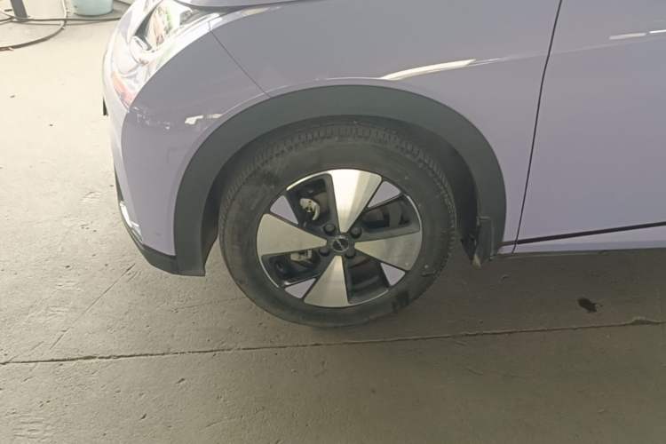 Used BYD Dolphin 2023 420 km Fashion Edition Left Front Wheel Hub