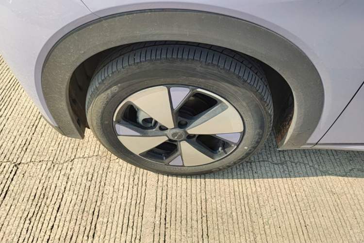 Used BYD Dolphin 2023 420 km Free Version Left Front Wheel Hub