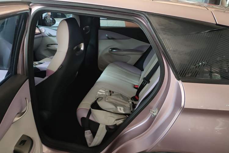 Used BYD Dolphin 2023 420 km Fashion Edition Left Rear Seat