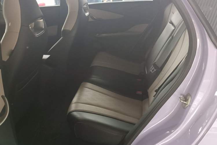 Used BYD Dolphin 2023 420 km Fashion Edition Left Rear Seat
