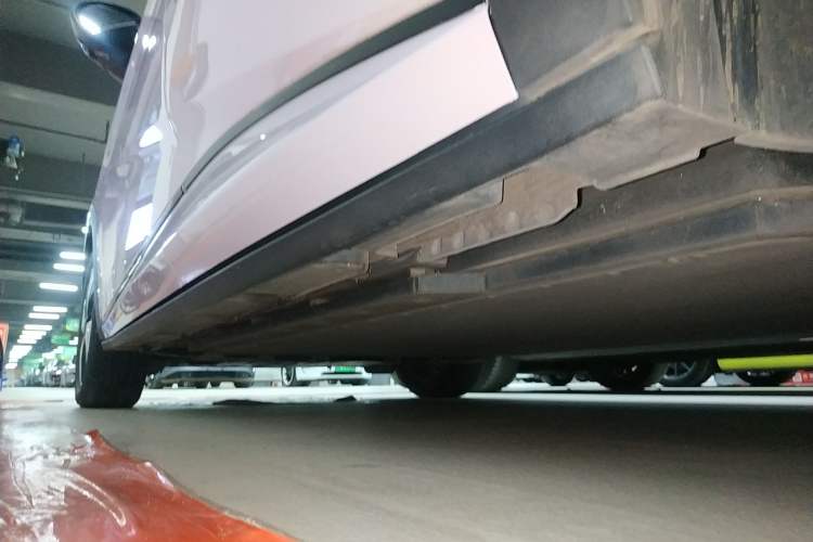 Used BYD Dolphin 2023 420 km Fashion Edition Left Side Sill