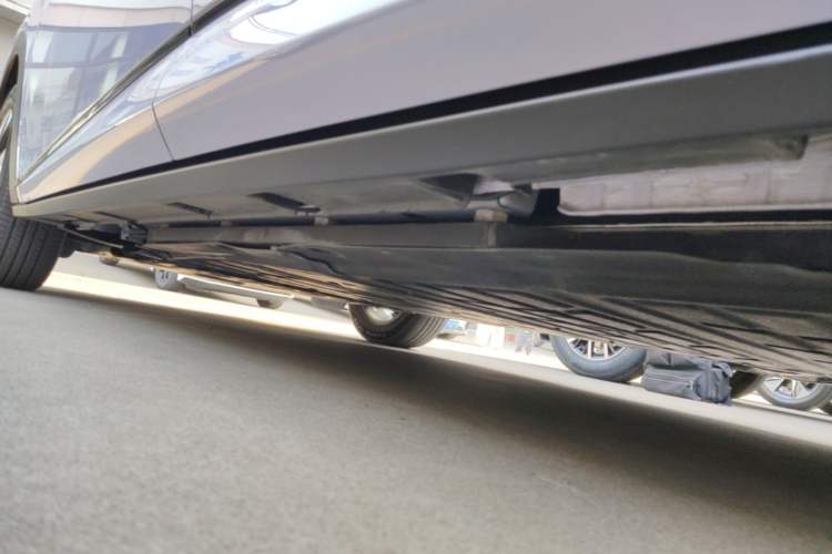 Used BYD Dolphin 2023 420 km Fashion Edition Left Side Sill