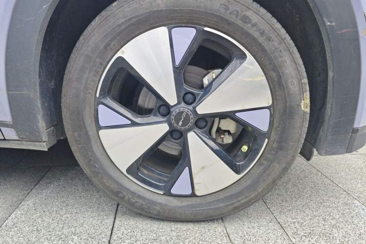 Used BYD Dolphin 2023 420 km Free Version Right Front Wheel Hub