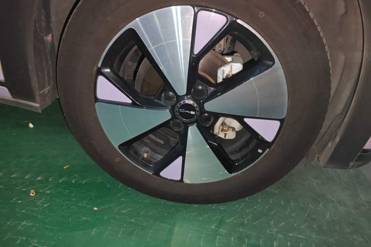 Used BYD Dolphin 2023 420 km Free Version Right Front Wheel Hub