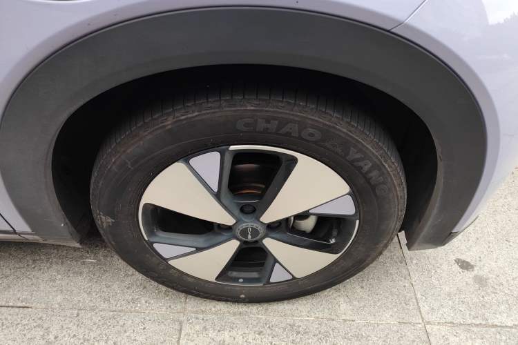 Used BYD Dolphin 2023 420 km Fashion Edition Right Front Wheel Hub
