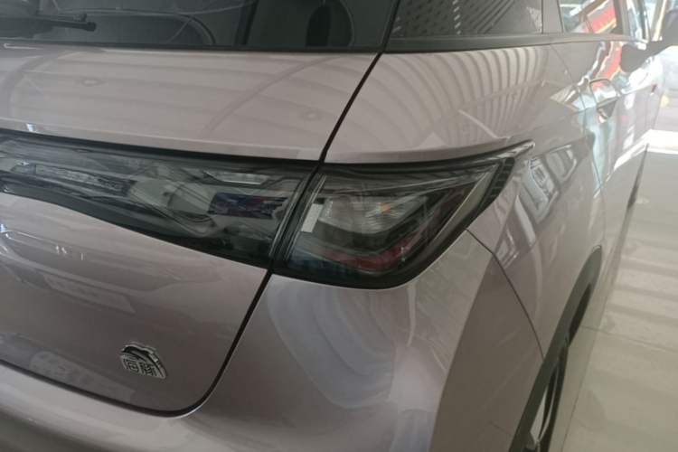 Used BYD Dolphin 2023 420 km Fashion Edition Right Rear Taillight