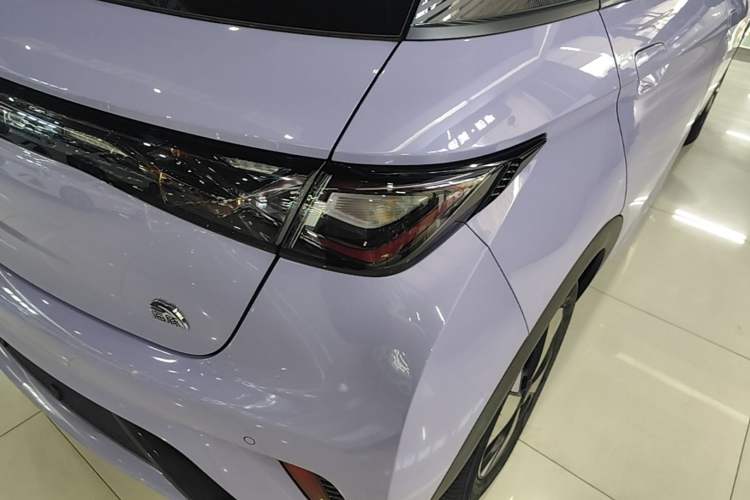 Used BYD Dolphin 2023 420 km Fashion Edition Right Rear Taillight