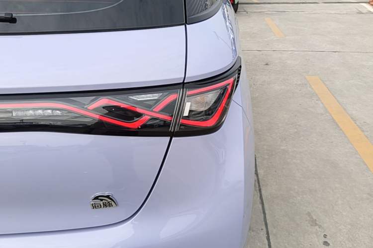 Used BYD Dolphin 2023 420 km Fashion Edition Right Rear Taillight