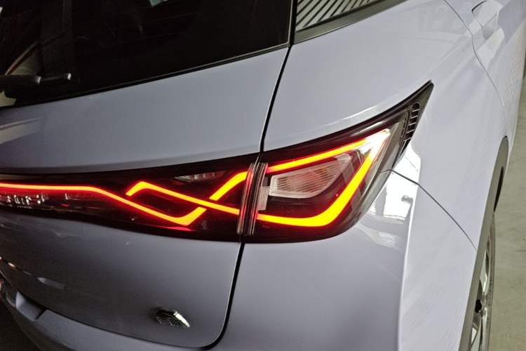 Used BYD Dolphin 2023 420 km Fashion Edition Right Rear Taillight
