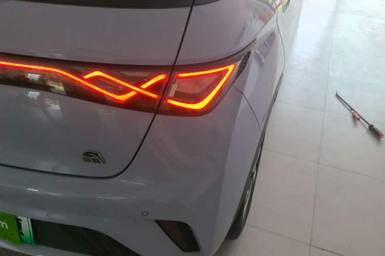 Used BYD Dolphin 2023 420 km Fashion Edition Right Rear Taillight