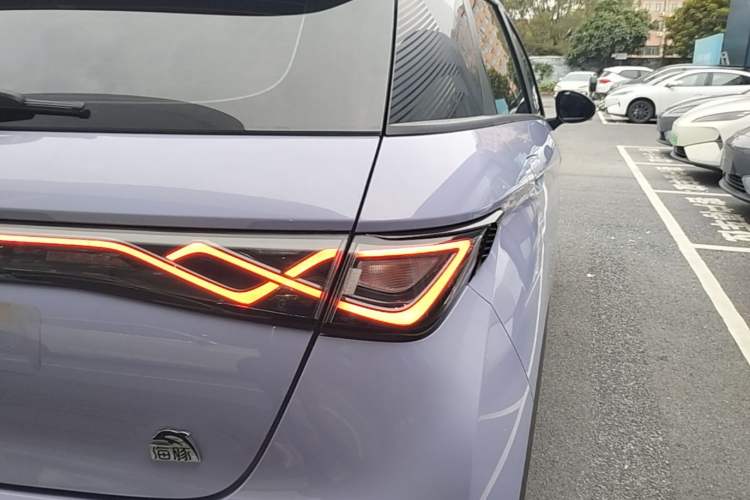 Used BYD Dolphin 2023 420 km Fashion Edition Right Rear Taillight