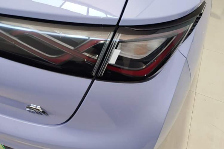 Used BYD Dolphin 2023 420 km Fashion Edition Right Rear Taillight