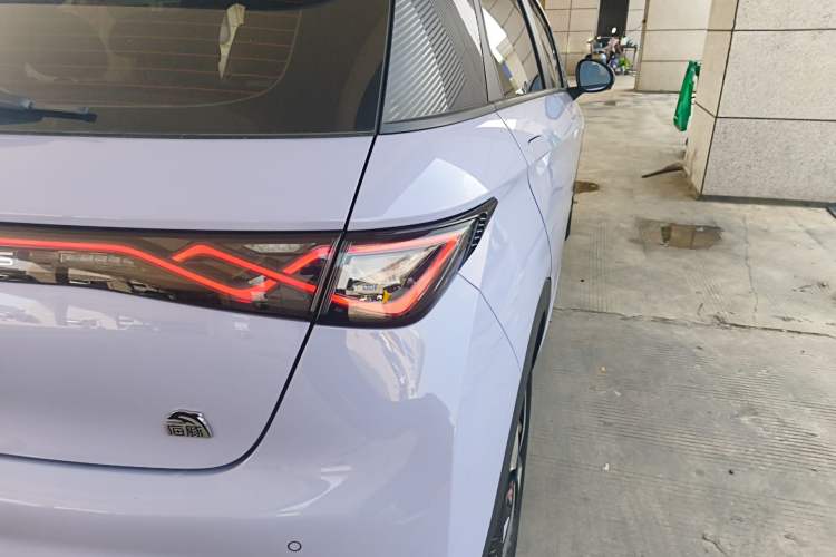 Used BYD Dolphin 2023 420 km Fashion Edition Right Rear Taillight