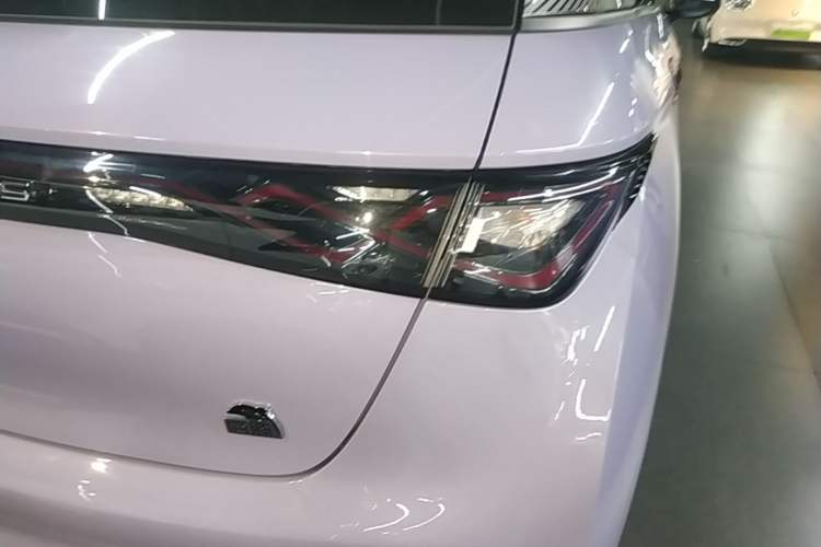 Used BYD Dolphin 2023 420 km Fashion Edition Right Rear Taillight