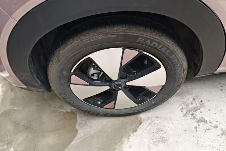 Used BYD Dolphin 2023 420 km Free Version Right Rear Wheel Hub