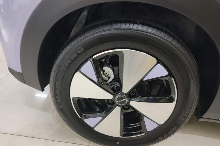 Used BYD Dolphin 2023 420 km Free Version Right Rear Wheel Hub
