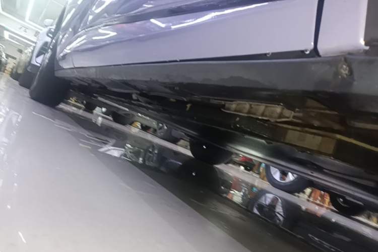 Used BYD Dolphin 2023 420 km Fashion Edition Right Side Sill