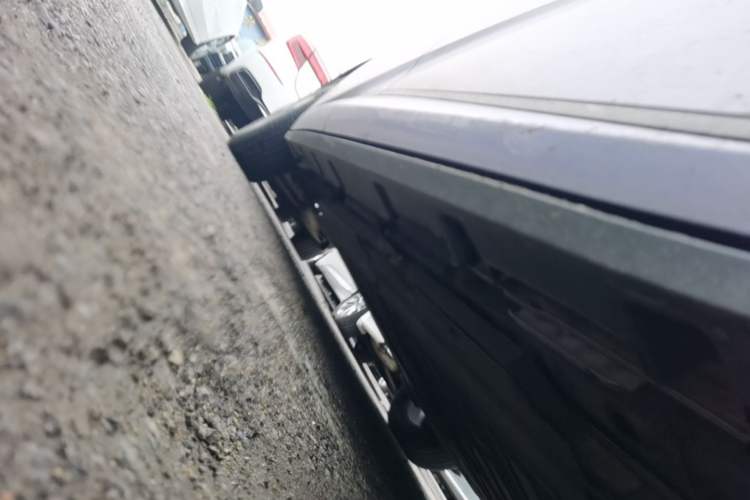 Used BYD Dolphin 2023 420 km Fashion Edition Right Side Sill