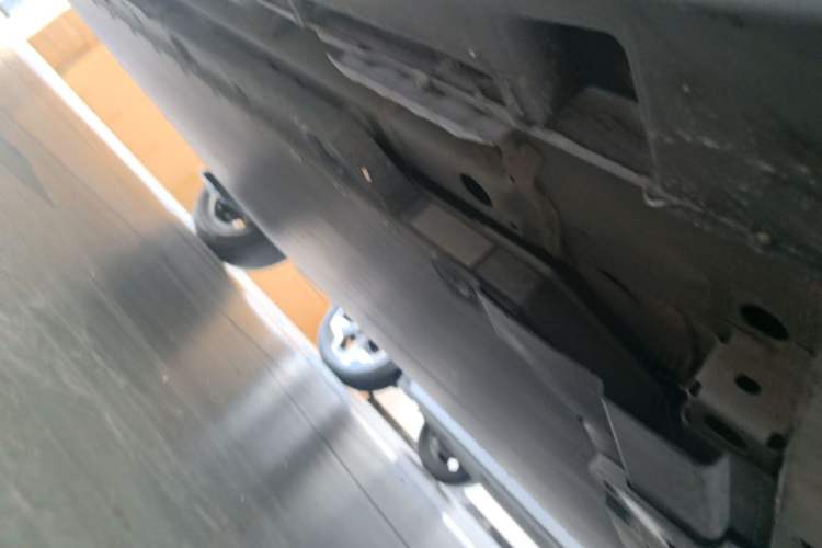 Used BYD Dolphin 2023 420 km Fashion Edition Right Side Sill