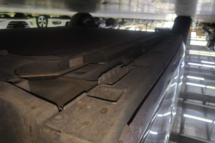 Used BYD Dolphin 2023 420 km Free Version Right Side Sill