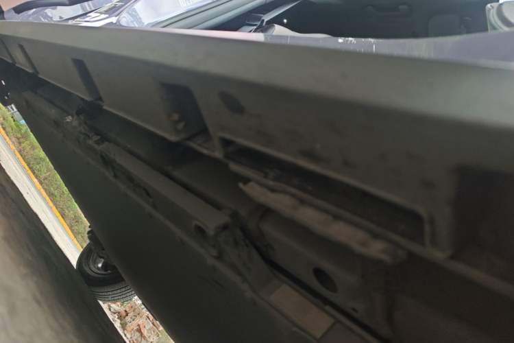 Used BYD Dolphin 2023 420 km Fashion Edition Right Side Sill