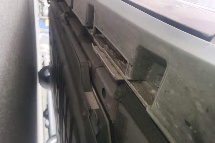 Used BYD Dolphin 2023 420 km Fashion Edition Right Side Sill