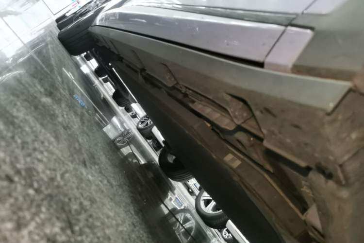 Used BYD Dolphin 2023 420 km Free Version Right Side Sill