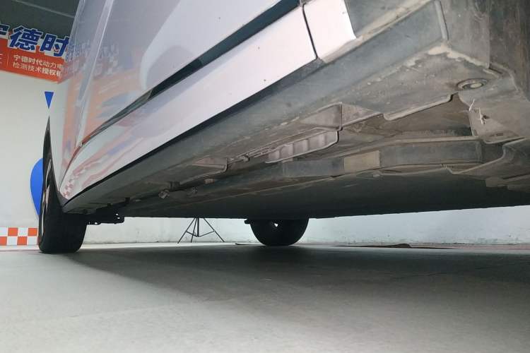 Used BYD Dolphin 2023 420 km Fashion Edition Right Side Sill