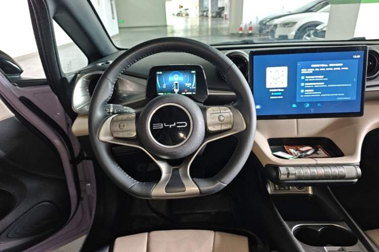 Used BYD Dolphin 2023 420 km Fashion Edition Steering Wheel