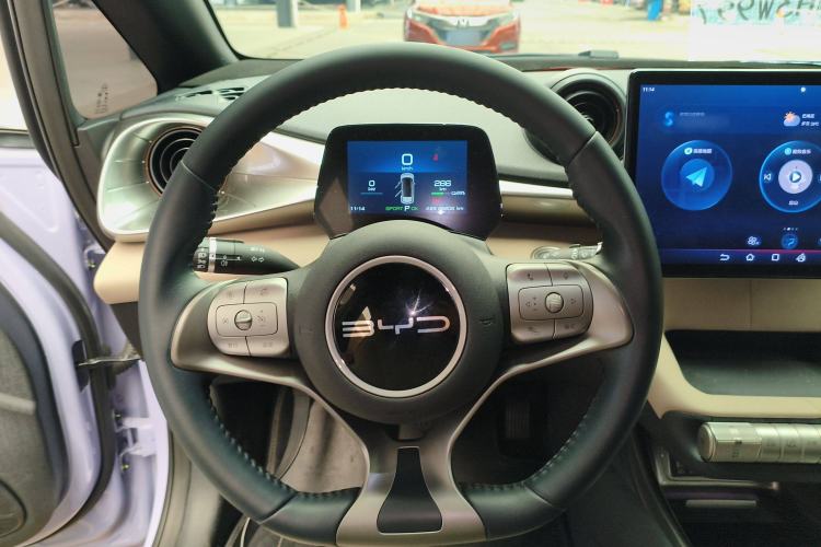 Used BYD Dolphin 2023 420 km Fashion Edition Steering Wheel